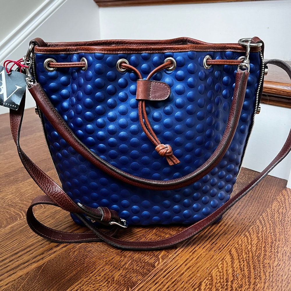 ANDREA VALENTINI Designer Handbag Purse‎ Shoulder Bag Sustainable Vegan Classic